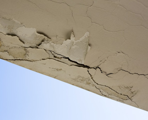 roof-cracking